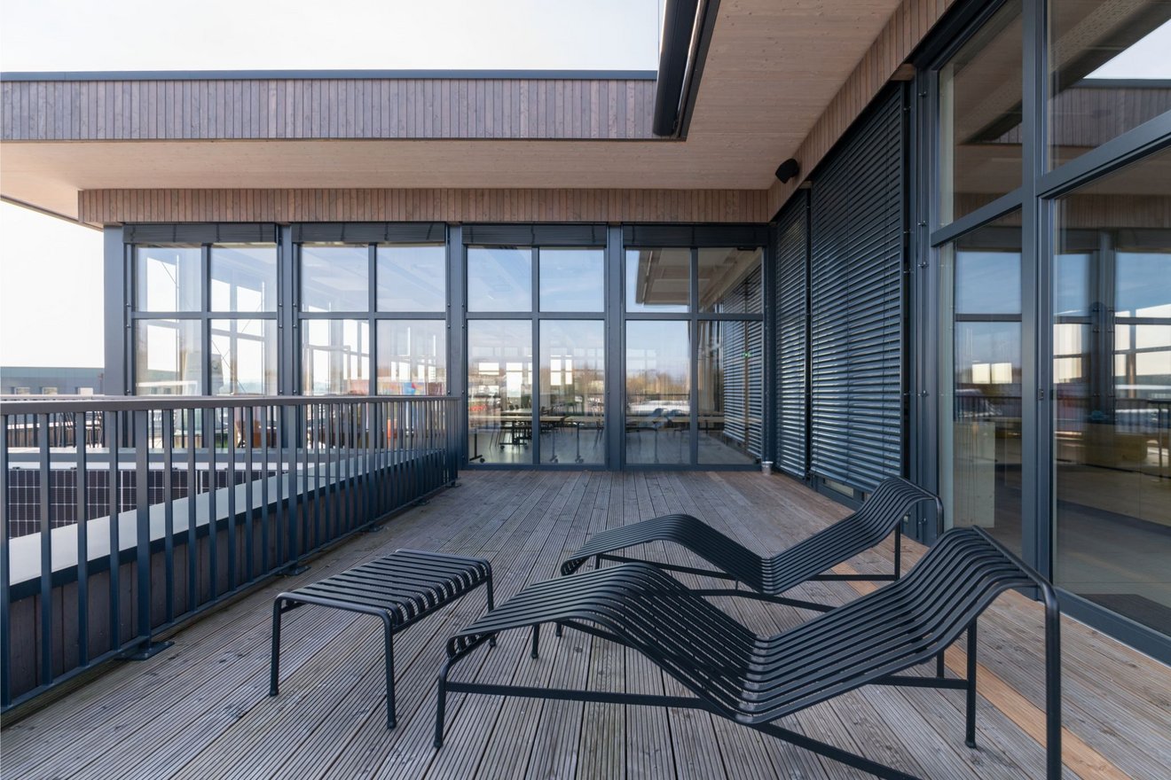 Westfalenwind_Terrasse_Liegestühle