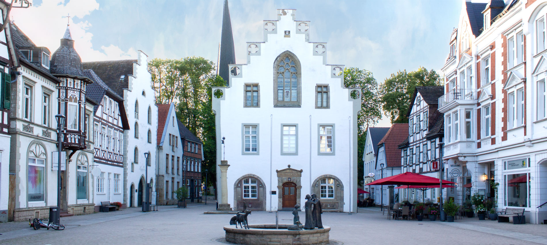 Brakel-Rathaus__WestfalenWIND_Unternehmenskommunikation_II_1900x850