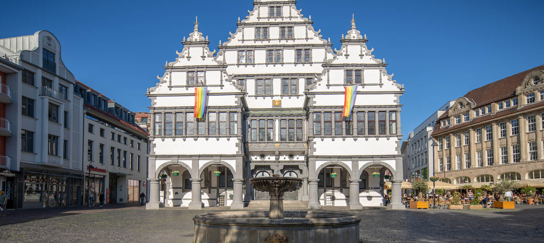 Paderborn-Rathaus-096__Teutoburger_Wald_Tourismus__Patrick_Gawandtka_CC-BY-SA_1900x850